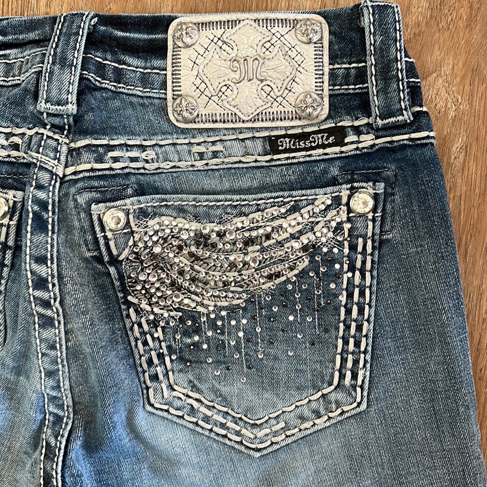 Miss Me cropped jeans